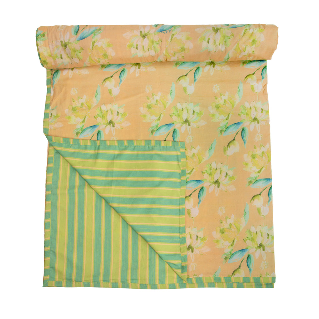 Yellow And Green Lotus Garden Printed Duvet / Dohar