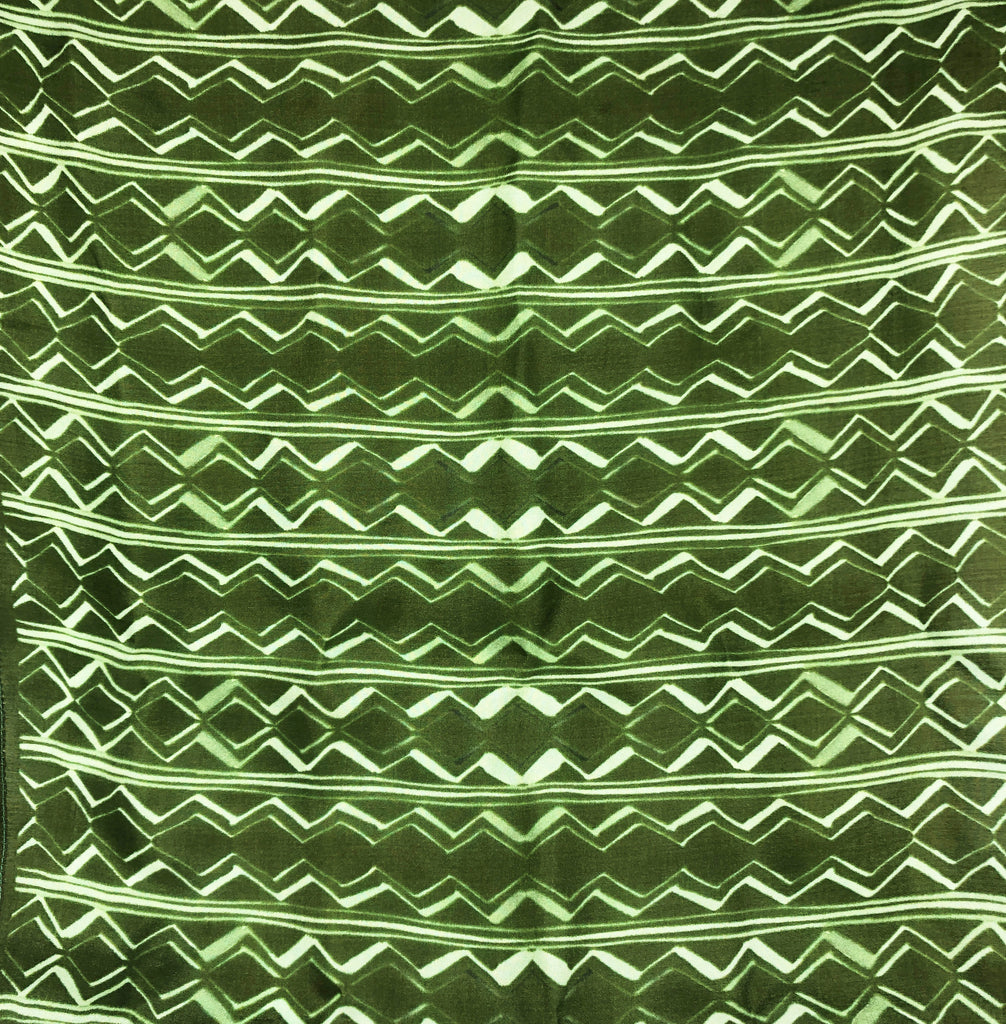 Green Colour Story Geometric Printed Pure Silk Pocket Square.