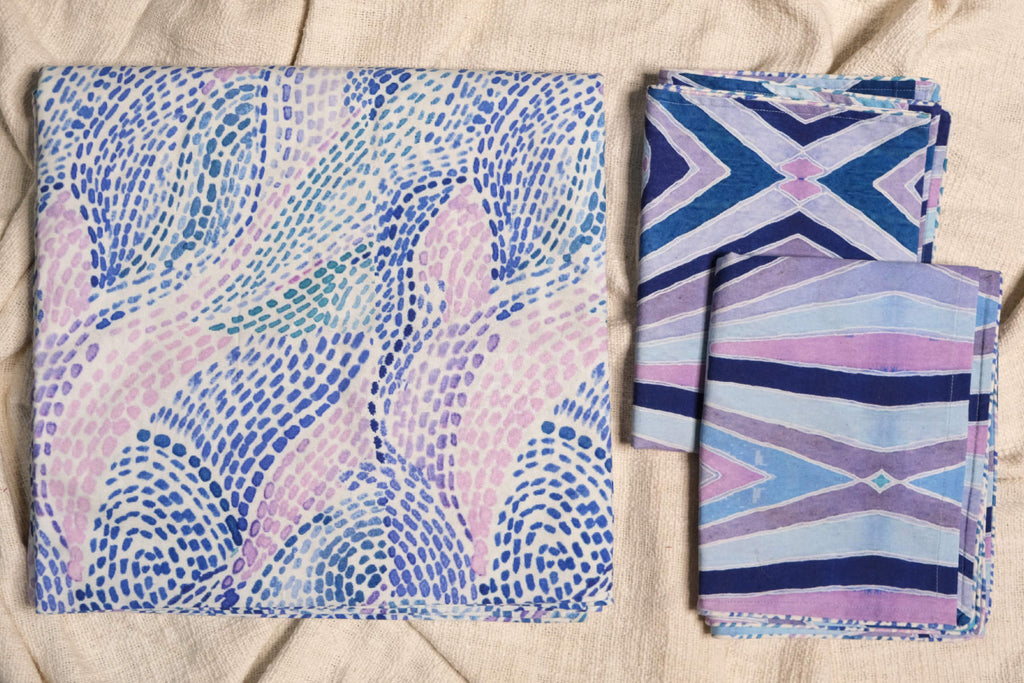 Dashed Doodle Cotton Bedsheet with Two Pillow Covers Shades of Blue
