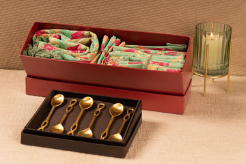 Tableware Set with 6 Brass Inifnity Spoons