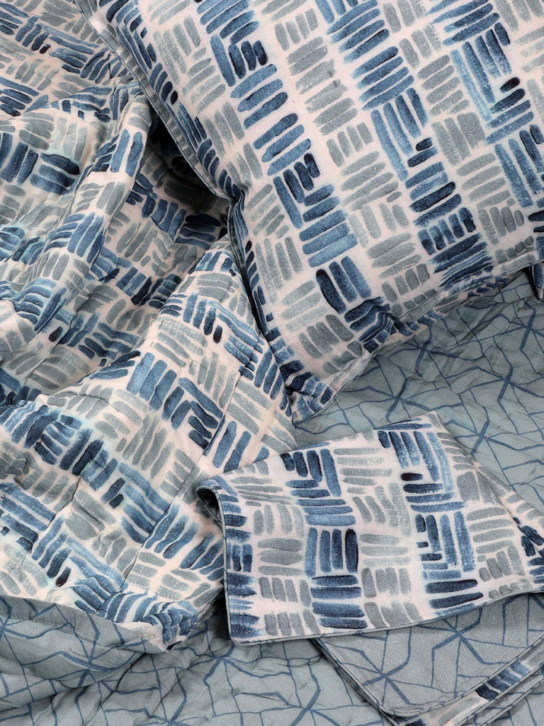 Grey And Blue Abstract Geometric Printed 3 PC Set of 1 quilt & 2 cushion covers