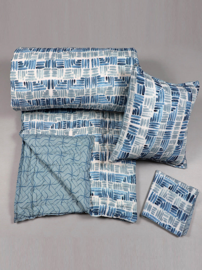 Grey And Blue Abstract Geometric Printed 3 PC Set of 1 quilt & 2 cushion covers