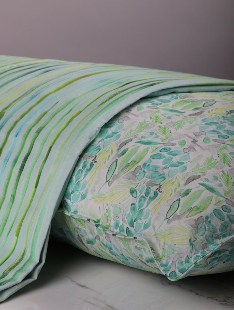 Foliage printed Printed Bed sheet with 2 pillow covers
