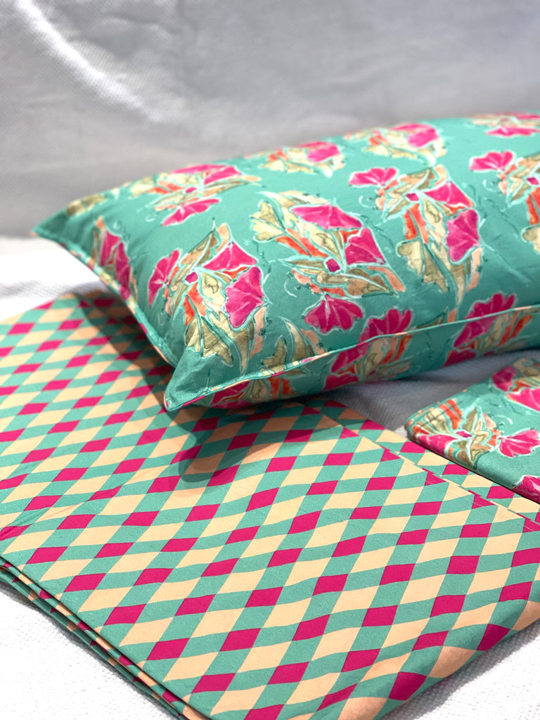 Make a statement Geometrical and floral Printed Bed sheet with 2 pillow covers