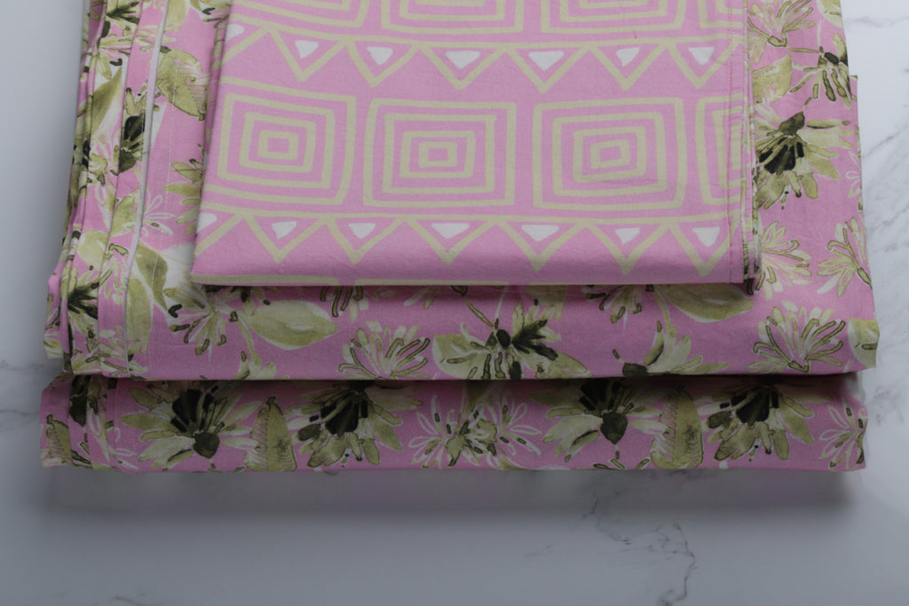 Pink Lemonade Printed Bed sheet with 2 pillow covers